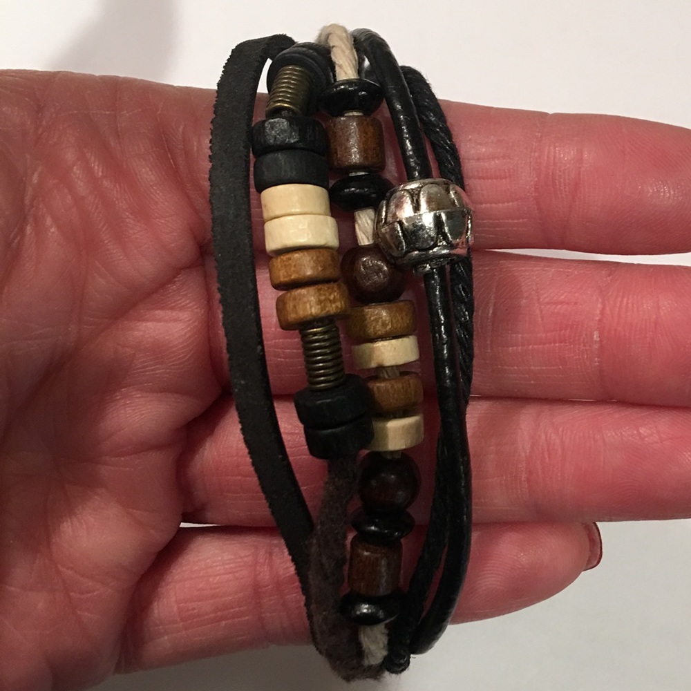 Multi Banded leather & string bracelet - Picture 2 of 5